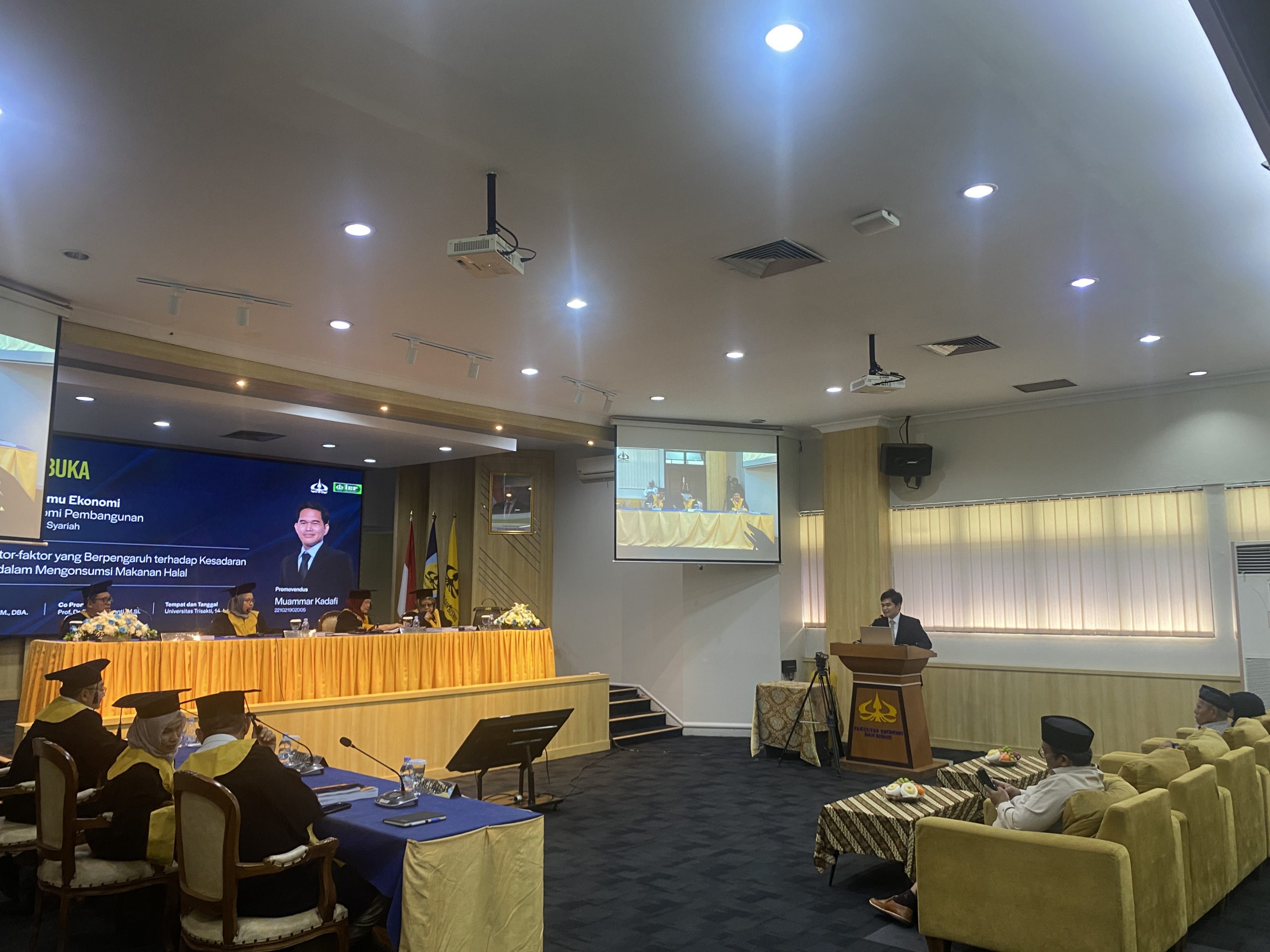 Doktor Ekonomi dan Keuangan Islam Universitas Trisakti